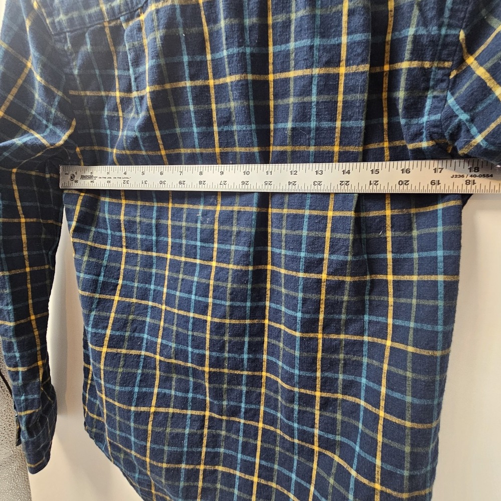 St.‎ John's Bay Outdoor Mens Small Long sleeve flannel shirt Plaid Pattern. - Picture 6 of 7